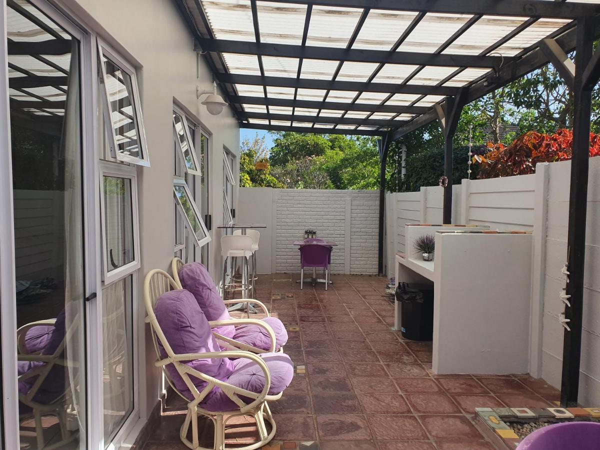 Nahoon Bed & Breakfast East London Esterno foto