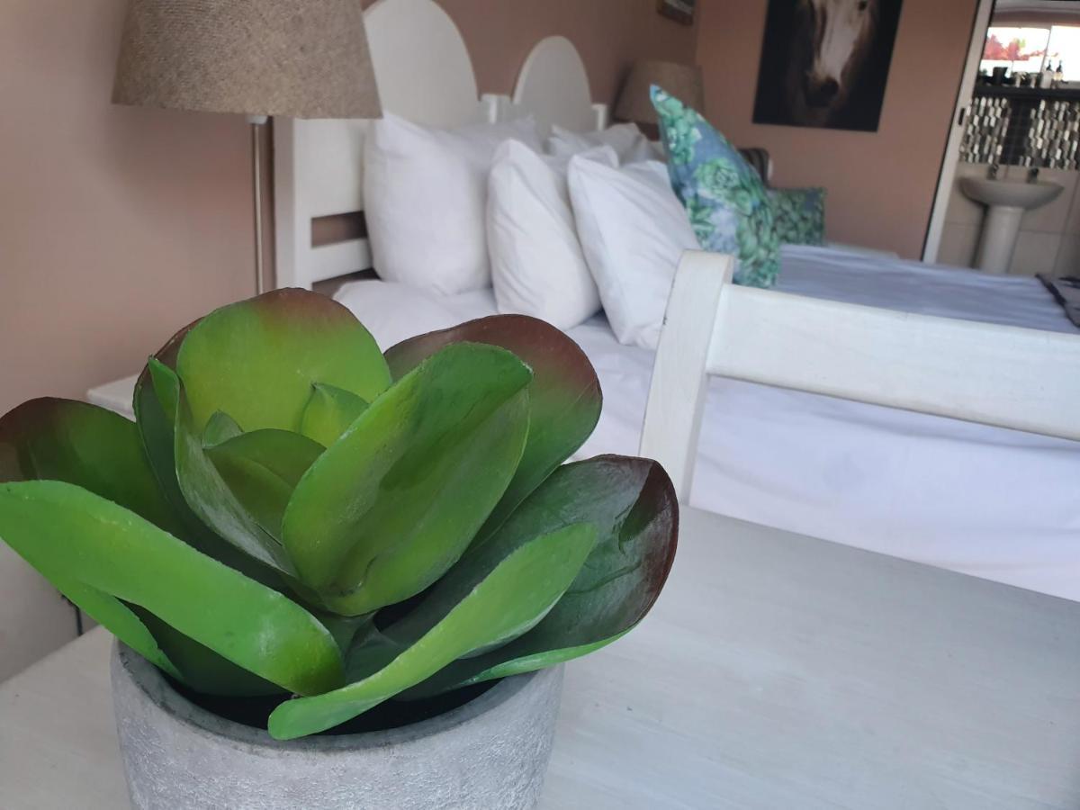 Nahoon Bed & Breakfast East London Esterno foto