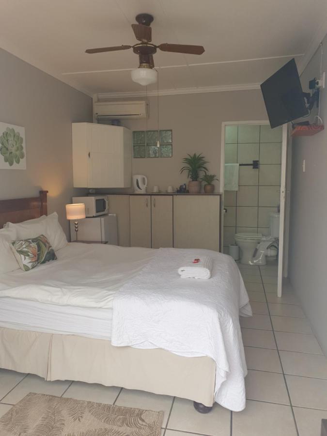 Nahoon Bed & Breakfast East London Esterno foto