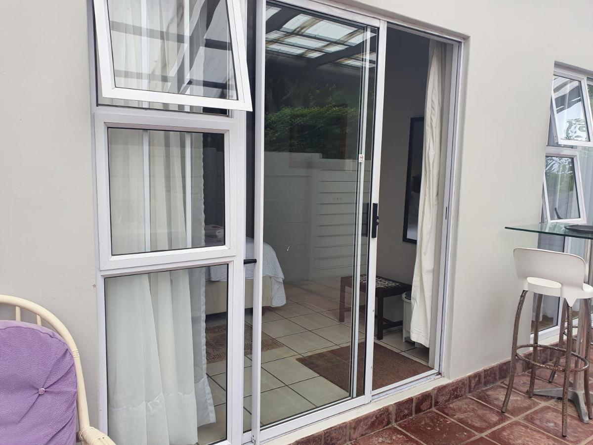 Nahoon Bed & Breakfast East London Esterno foto